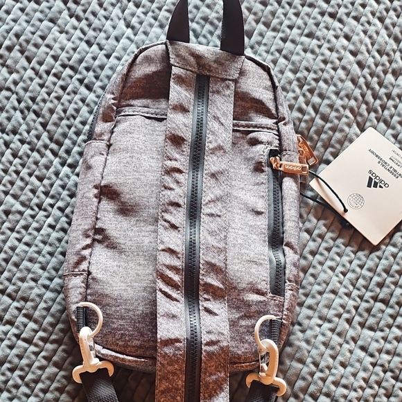 Adidas Silver Backpack/cross Body Bag - Picture 3 of 3